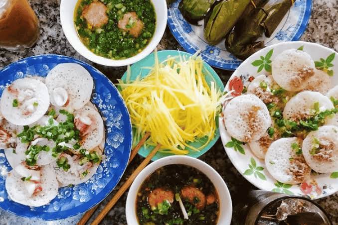Top địa chỉ bánh căn ngon ở Đà Lạt được nhiều người yêu thích