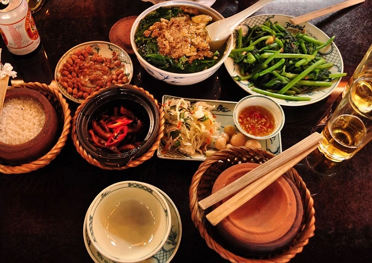 Chọn nhà hàng theo quy mô gia đình và nhóm bạn
